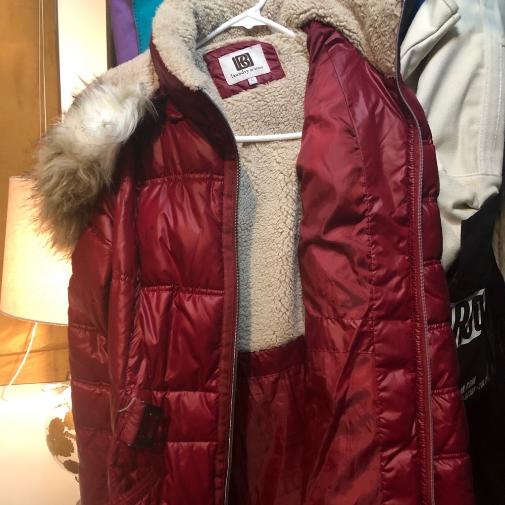 Laundry puffer with belt - faux fur hood